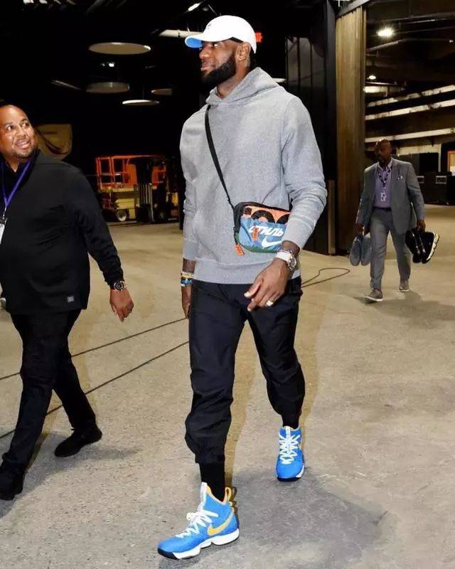 发武器捆绑 发武器捆绑