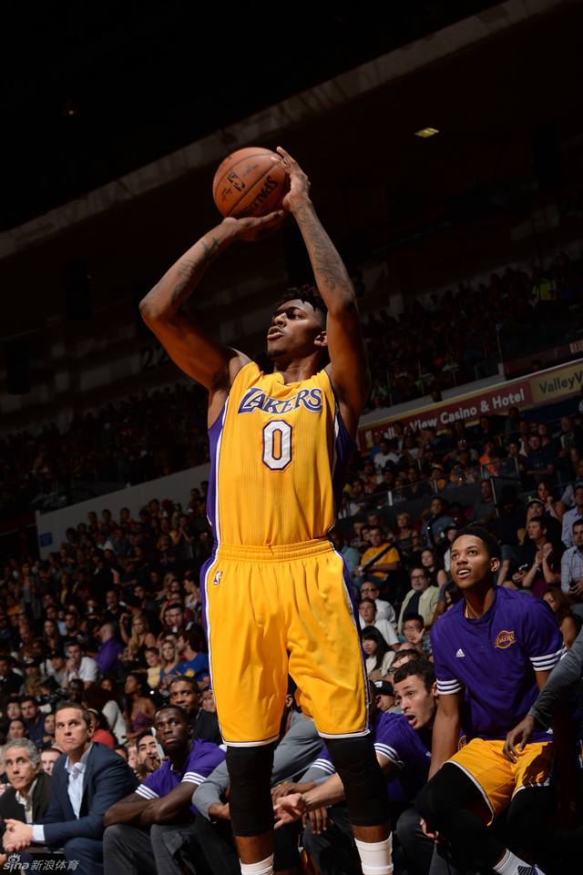 更是跨语境 更是跨语境